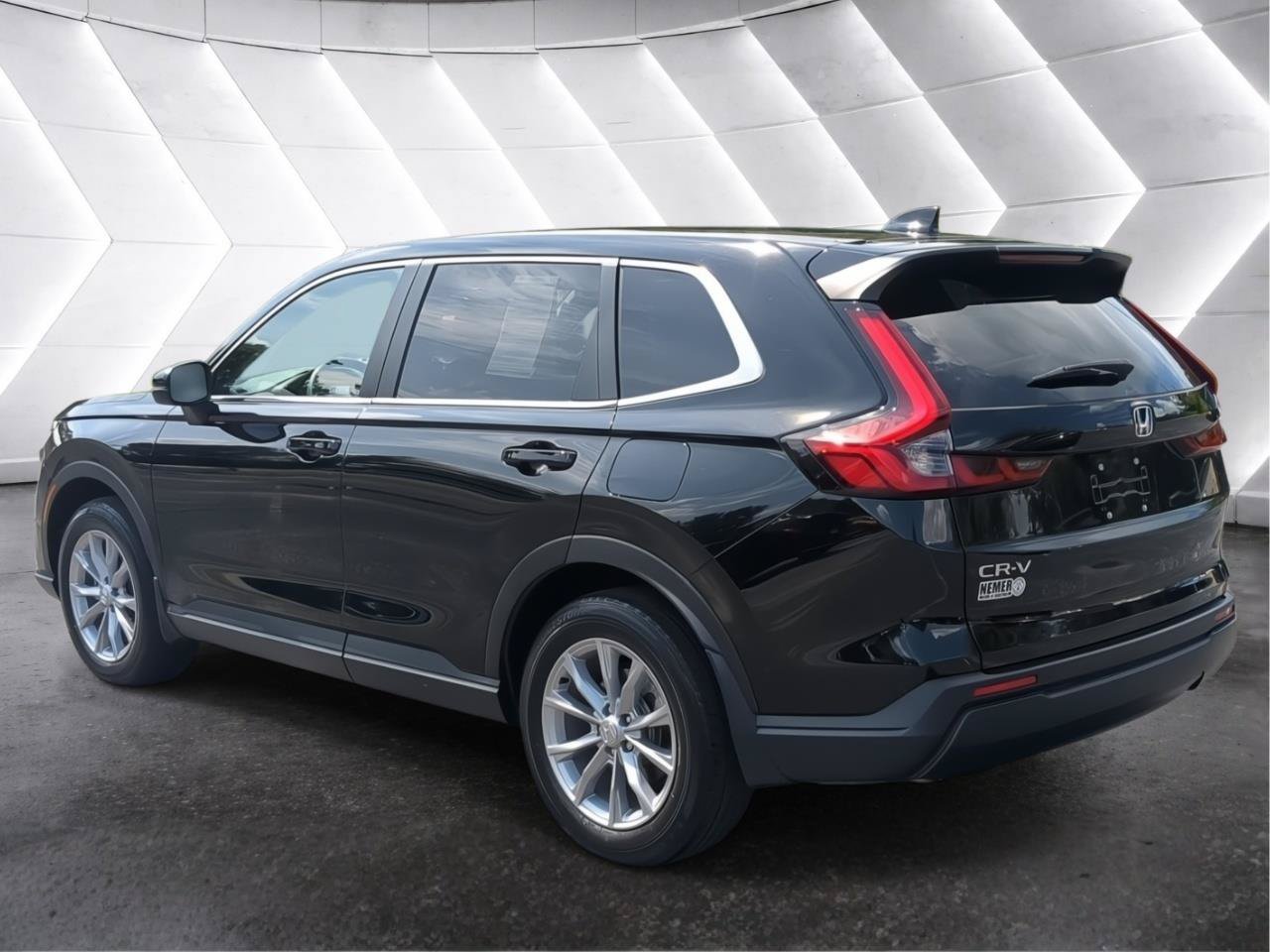 Used 2023 Honda CR-V EX image 4