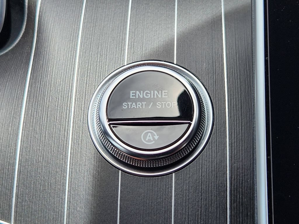 Used 2023 Mercedes-Benz C 300 4MATIC Sedan image 20