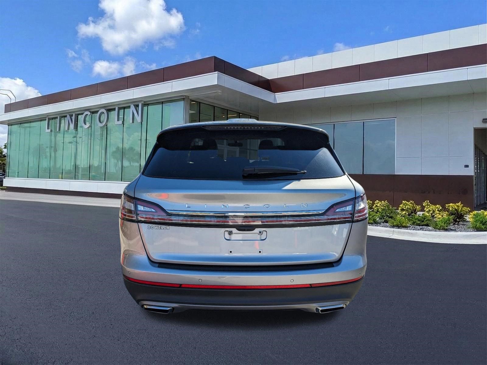 Certified 2023 Lincoln Nautilus Reserve w/ Equipment Group 201A image 6