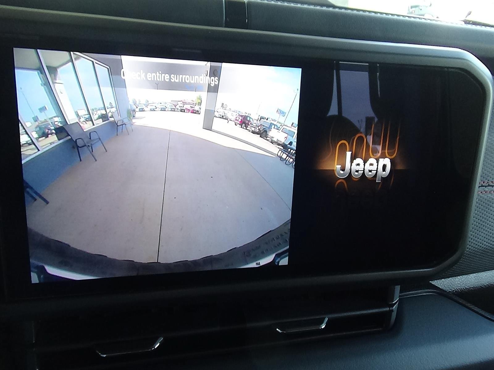 Certified 2025 Jeep Wrangler Unlimited Rubicon w/ Convenience Group AWD/4WD image 26