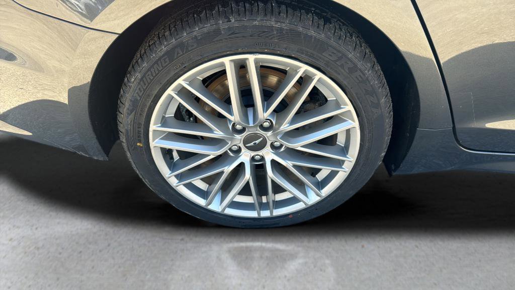 Used 2020 Genesis G70 2.0T AWD/4WD image 29