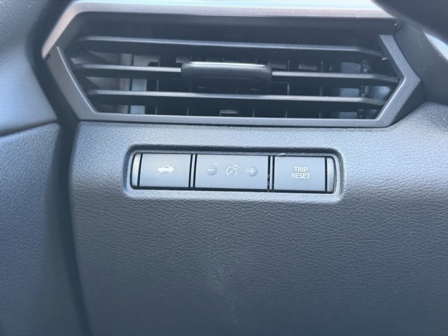 Used 2025 Nissan Altima 2.5 SV image 31