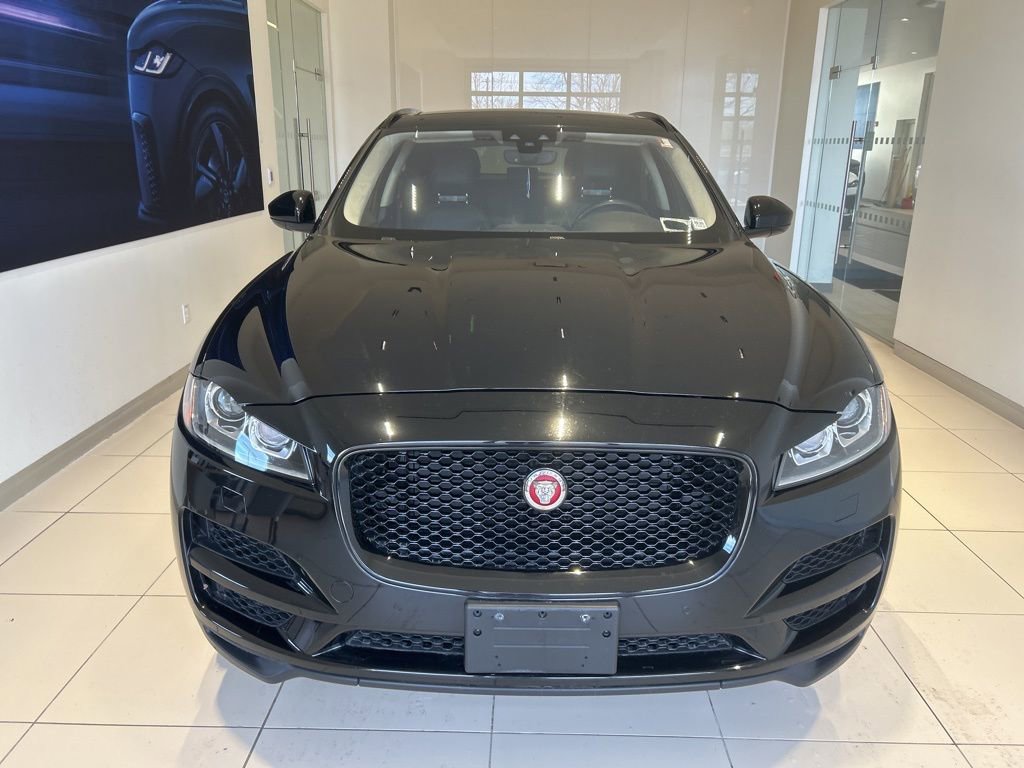Used 2020 Jaguar F-PACE Premium image 19