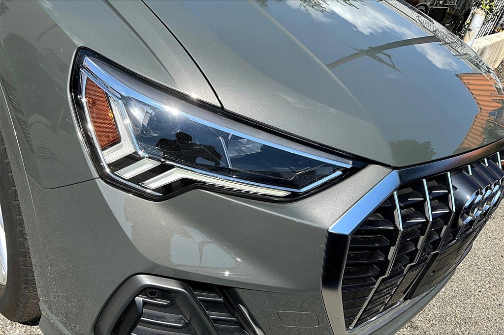 Certified 2025 Audi Q3 2.0T Premium Plus w/ Premium Plus Package image 30