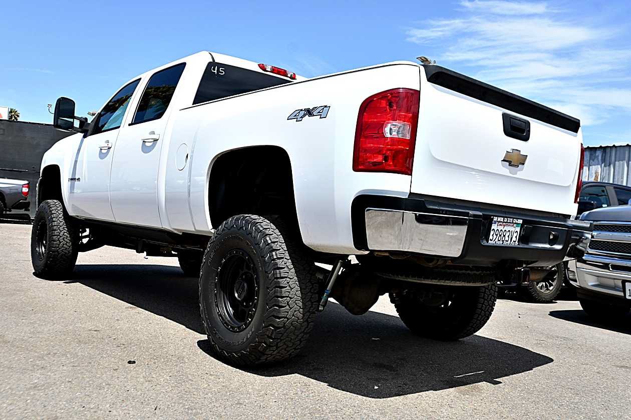Used 2009 Chevrolet Silverado 2500 LTZ AWD/4WD image 5
