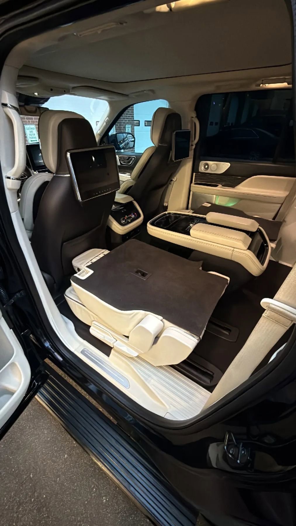 Used 2019 Lincoln Navigator L Black Label w/ Cargo Package image 26