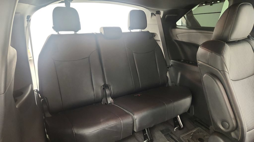 Used 2026 Toyota Sienna XLE Woodland Edition AWD/4WD image 51