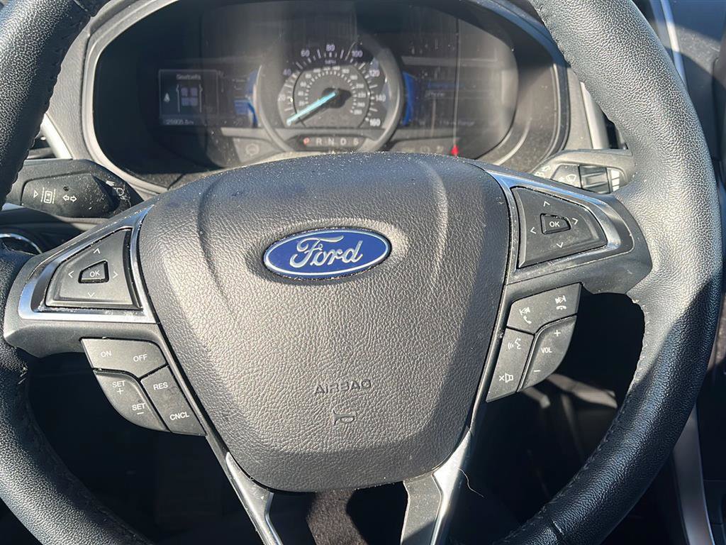 Used 2024 Ford Edge SEL w/ Convenience Package image 3
