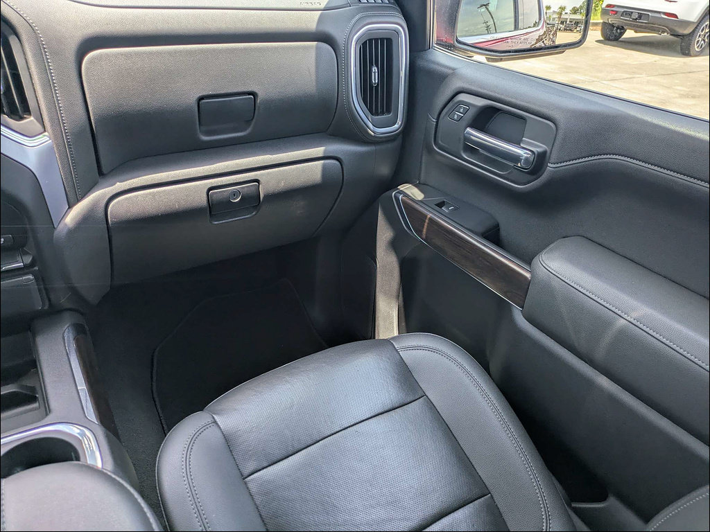 Used 2021 GMC Sierra 1500 SLT w/ SLT Convenience Package AWD/4WD image 17