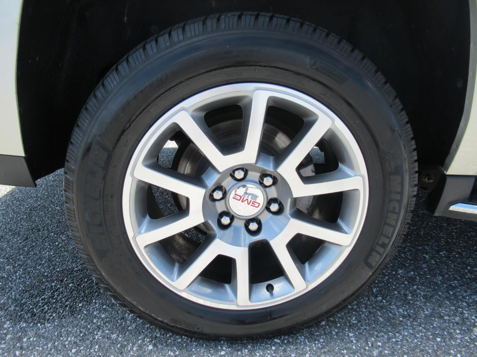 Used 2017 GMC Yukon XL Denali RWD image 8