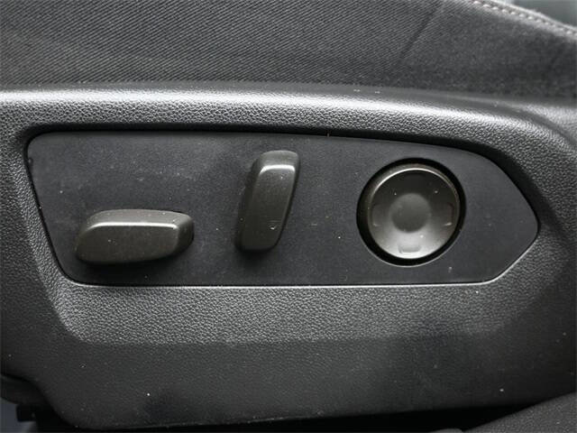 Used 2021 Buick Envision Essence w/ Technology Package I image 12