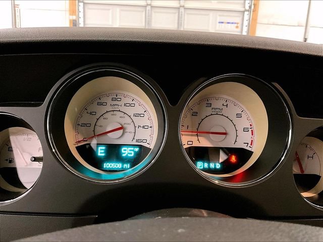 Used 2014 Dodge Challenger R/T w/ Electronics Convenience Group RWD image 20