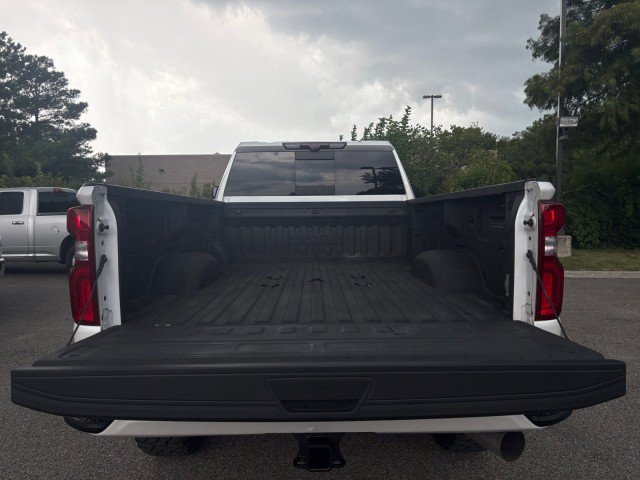 Used 2020 Chevrolet Silverado 3500 High Country AWD/4WD image 15
