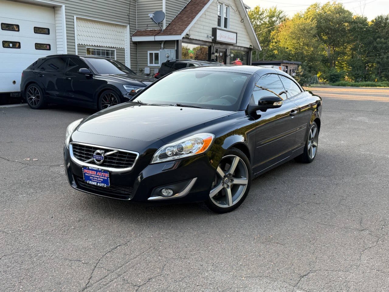 Used 2013 Volvo C70 T5 FWD image 2