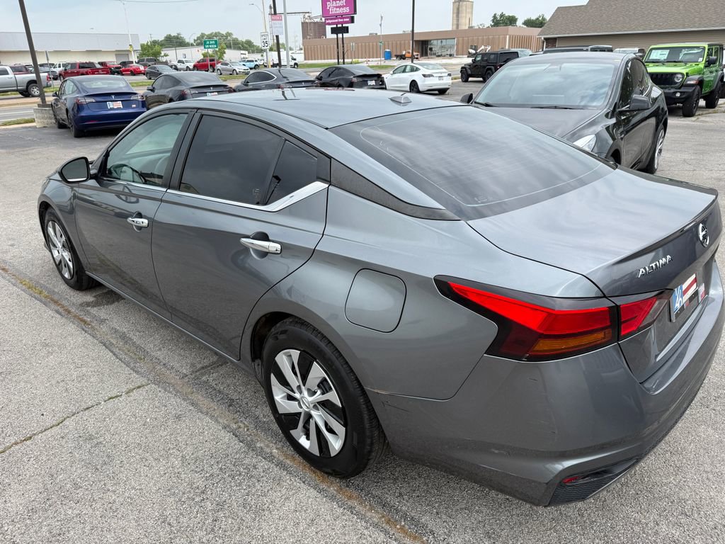 Used 2020 Nissan Altima 2.5 S FWD image 11