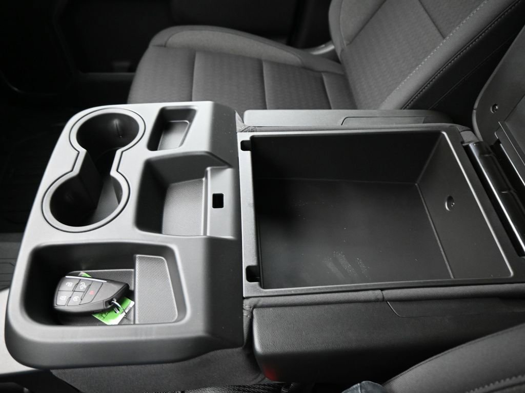 New 2026 GMC Sierra 1500 SLE image 17