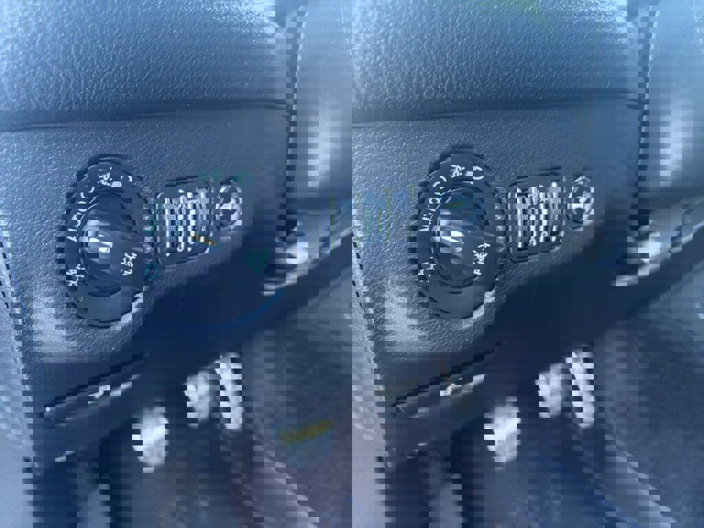 Used 2017 Dodge Challenger R/T Scat Pack w/ Leather Interior Group image 9