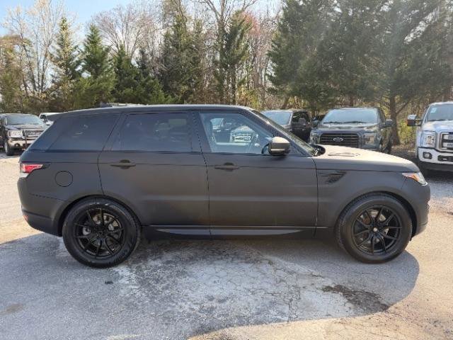 Used 2017 Land Rover Range Rover Sport SE AWD/4WD image 6