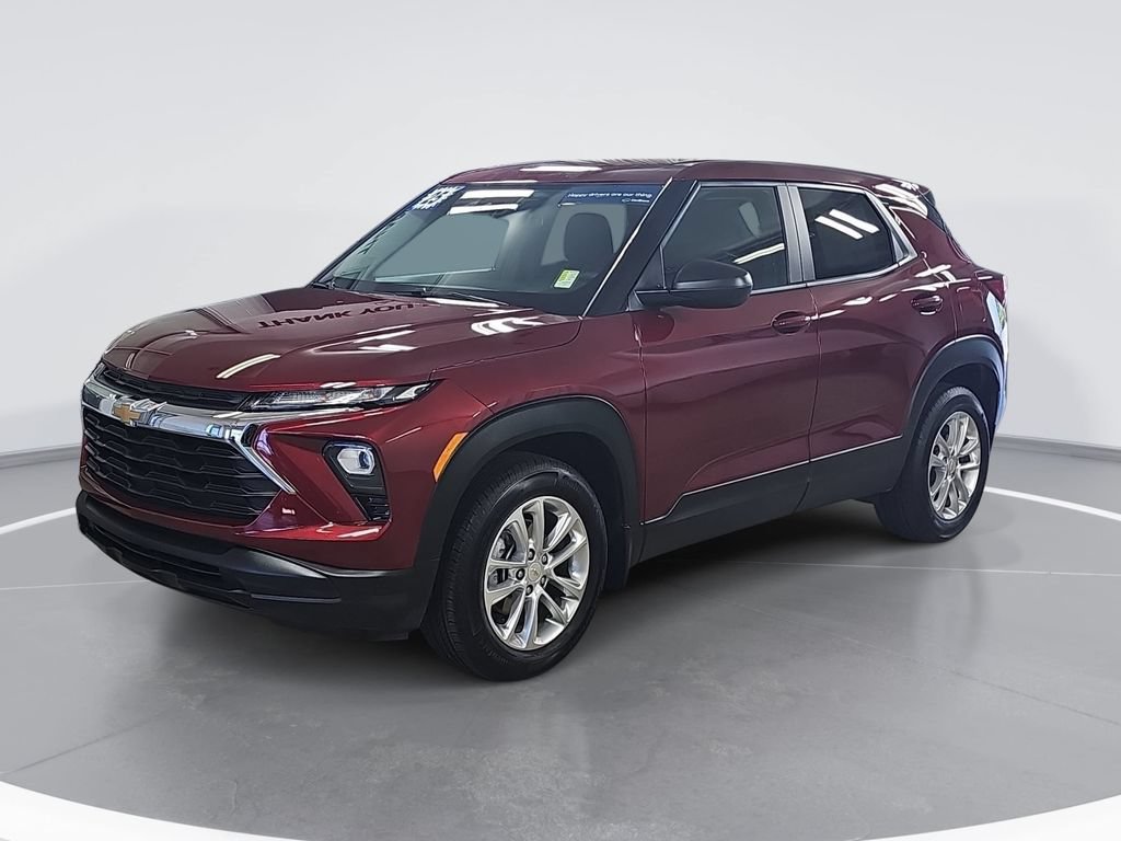 Certified 2025 Chevrolet TrailBlazer LS w/ LS Convenience Package FWD image 9