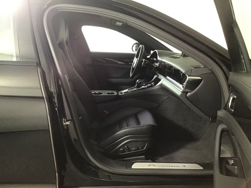 Certified 2023 Porsche Panamera 4 AWD/4WD image 21