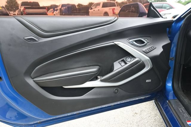 Used 2016 Chevrolet Camaro SS RWD image 14