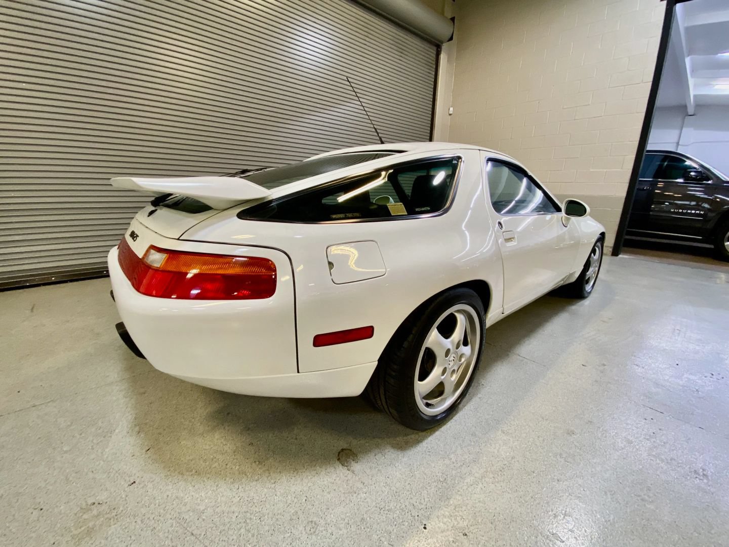 Used 1994 Porsche 928 GTS RWD image 19