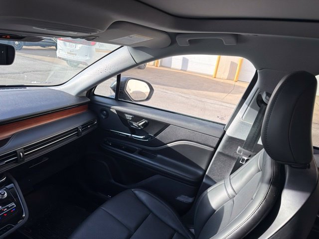 Used 2022 Lincoln Corsair Reserve w/ Equipment Group 201A AWD/4WD image 23