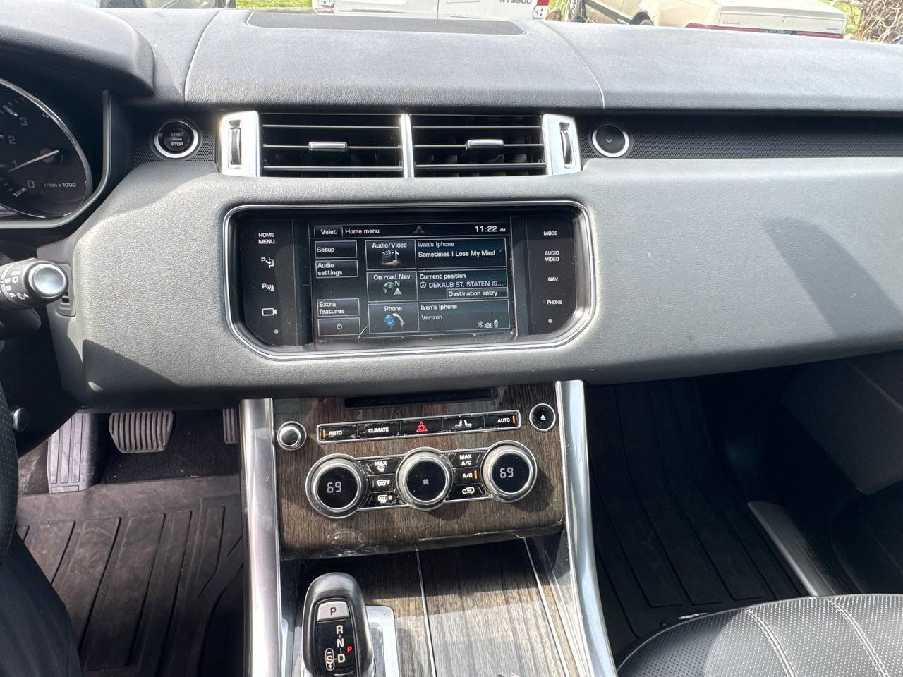 Used 2015 Land Rover Range Rover Sport HSE image 12