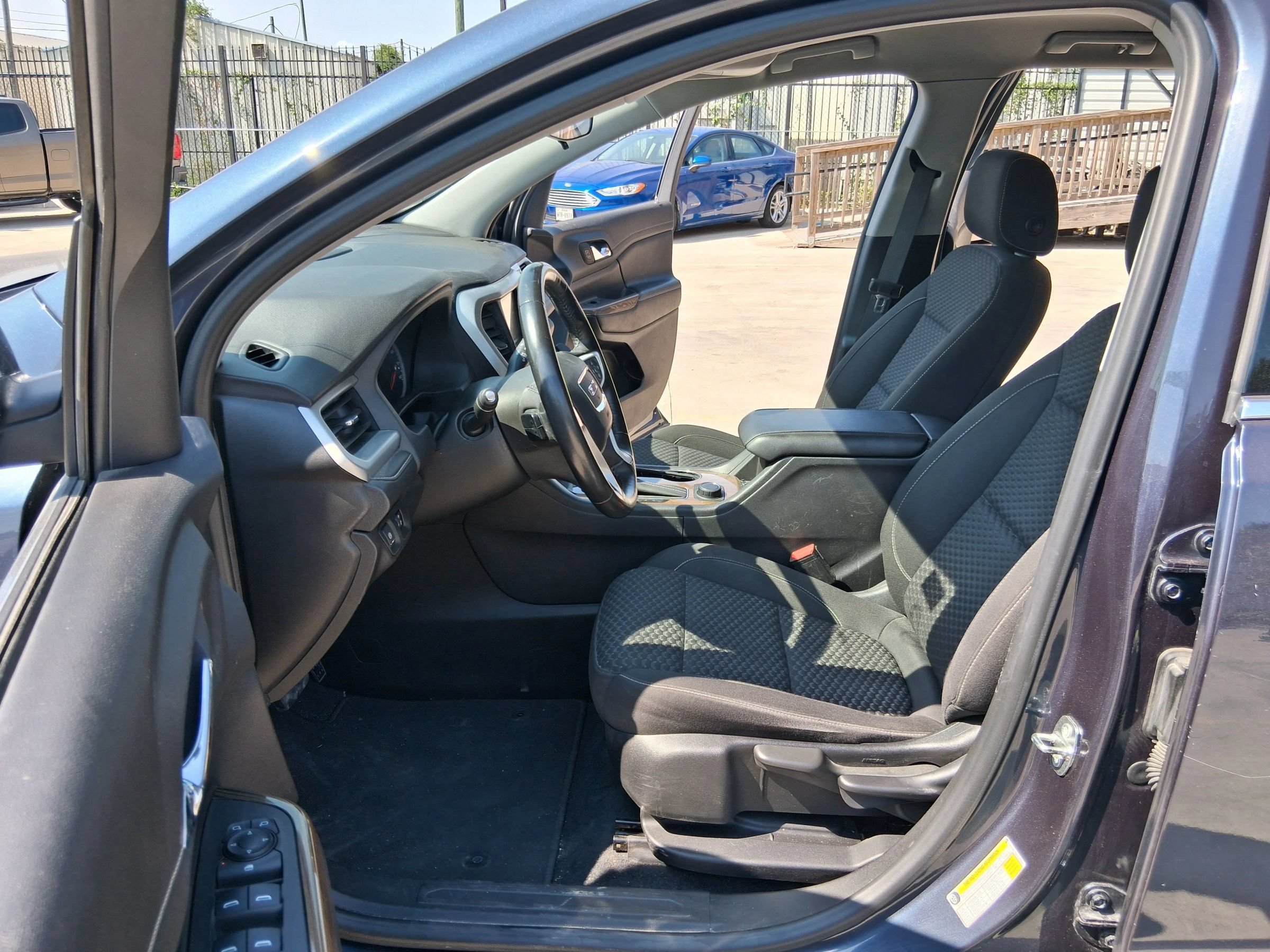 Used 2019 GMC Acadia SLE AWD/4WD image 22
