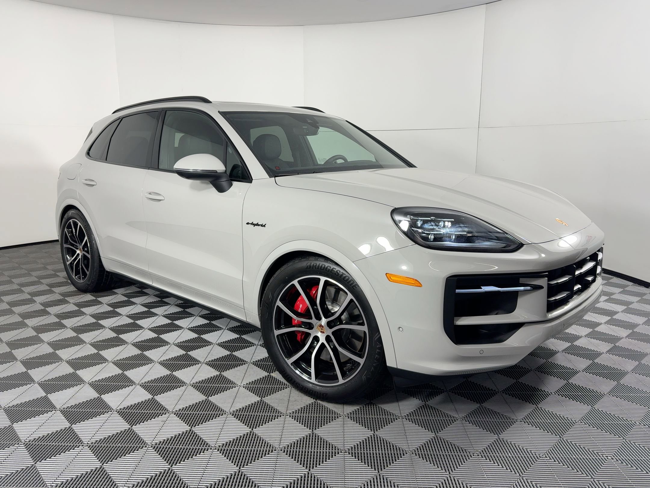 Certified 2026 Porsche Cayenne S image 7