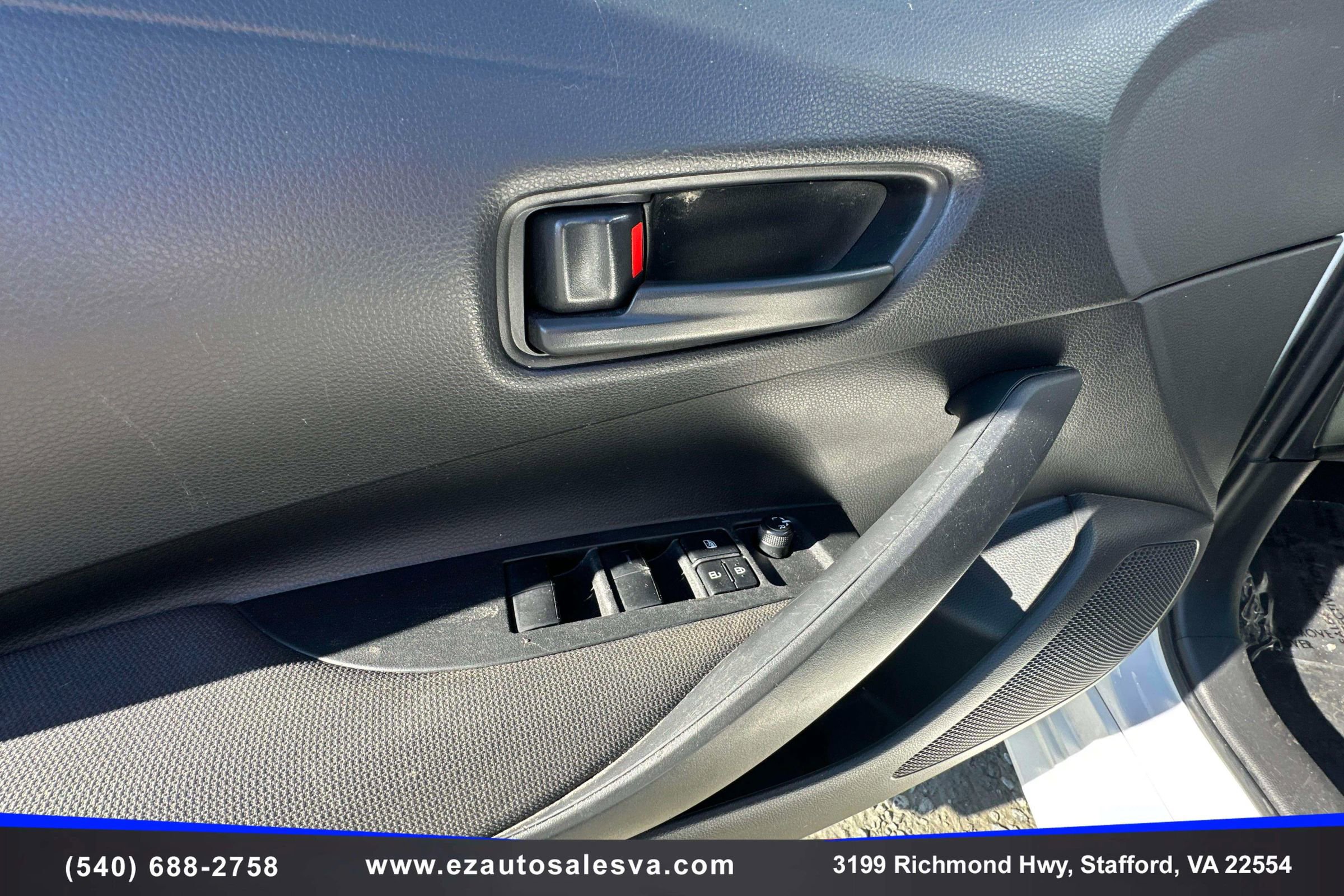 Used 2022 Toyota Corolla LE image 14