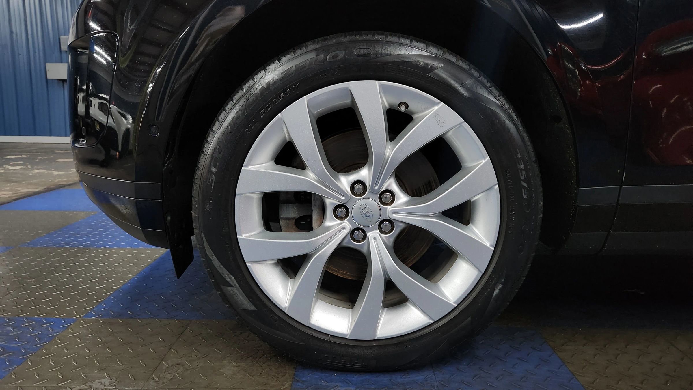 Used 2020 Land Rover Range Rover Evoque SE image 65