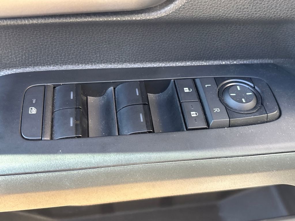 Used 2024 Toyota Tacoma TRD Off-Road image 6