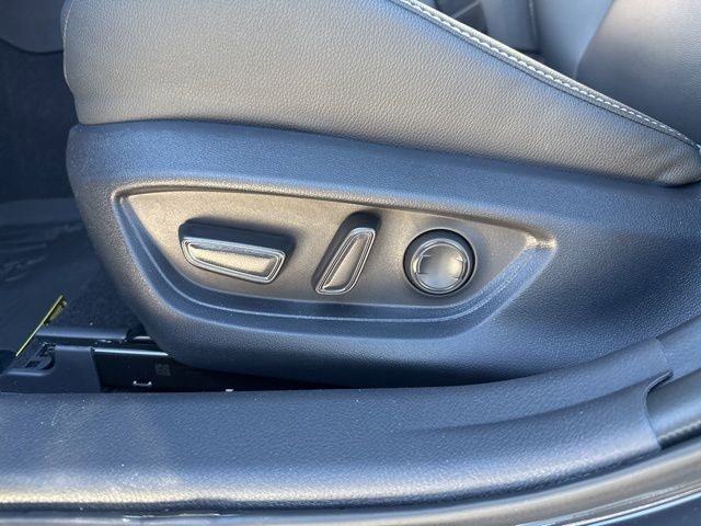 Used 2026 Toyota Camry SE w/ Multimedia Upgrade Package image 17