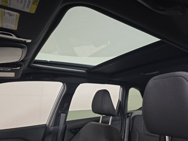 Used 2025 Subaru Forester Premium AWD/4WD image 23