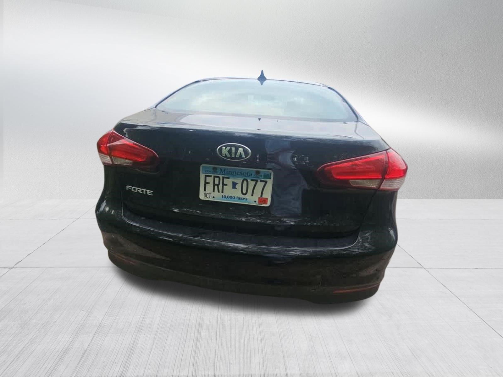 Used 2017 Kia Forte LX FWD image 5
