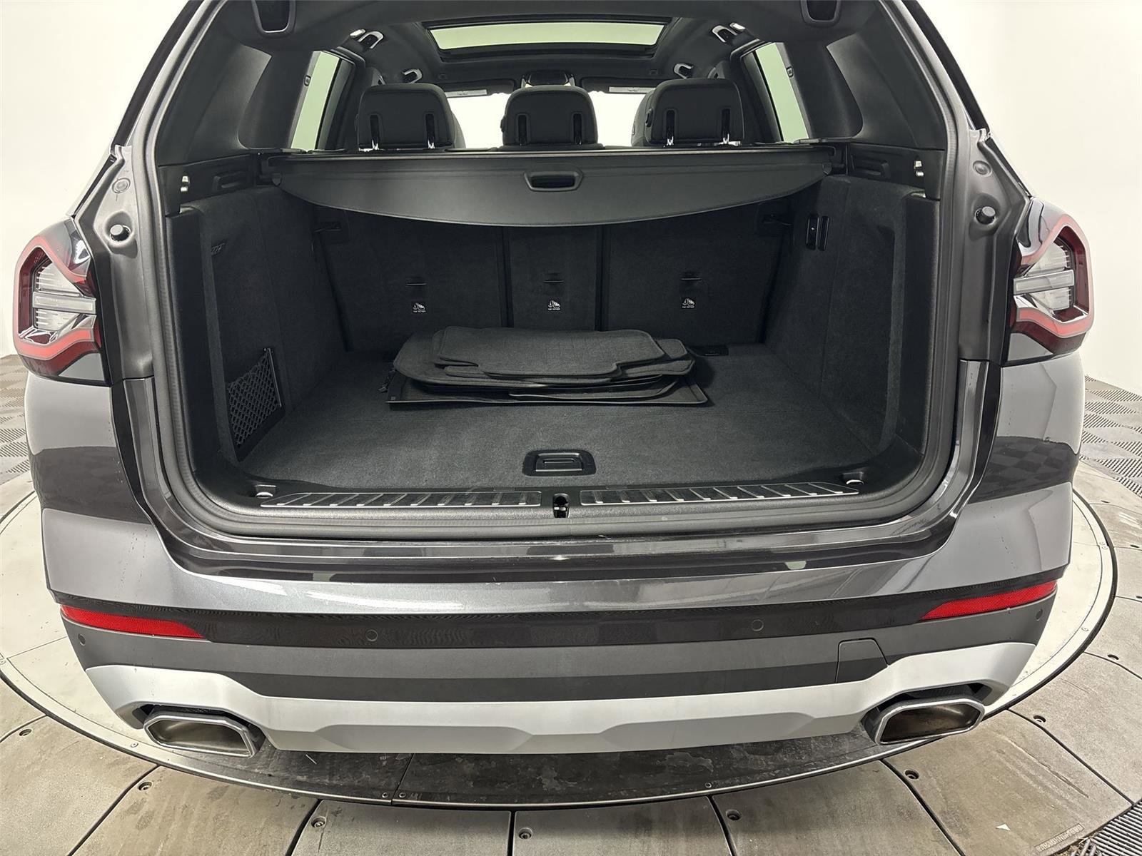 Used 2023 BMW X3 xDrive30i w/ Premium Package w/ZPA AWD/4WD image 21