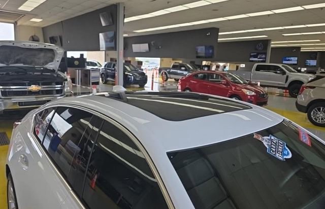Used 2026 Cadillac CT5 Premium Luxury RWD image 3