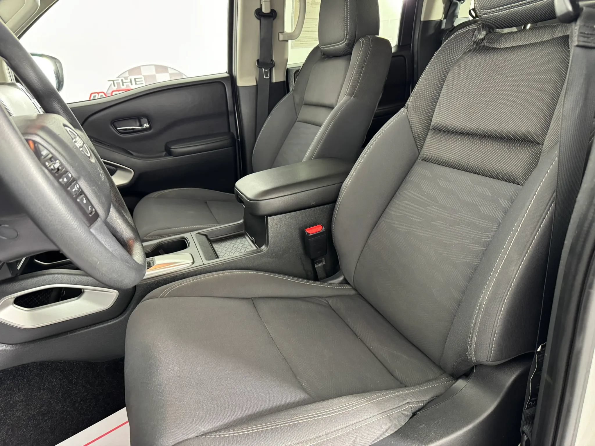 Used 2023 Nissan Frontier SV AWD/4WD image 31