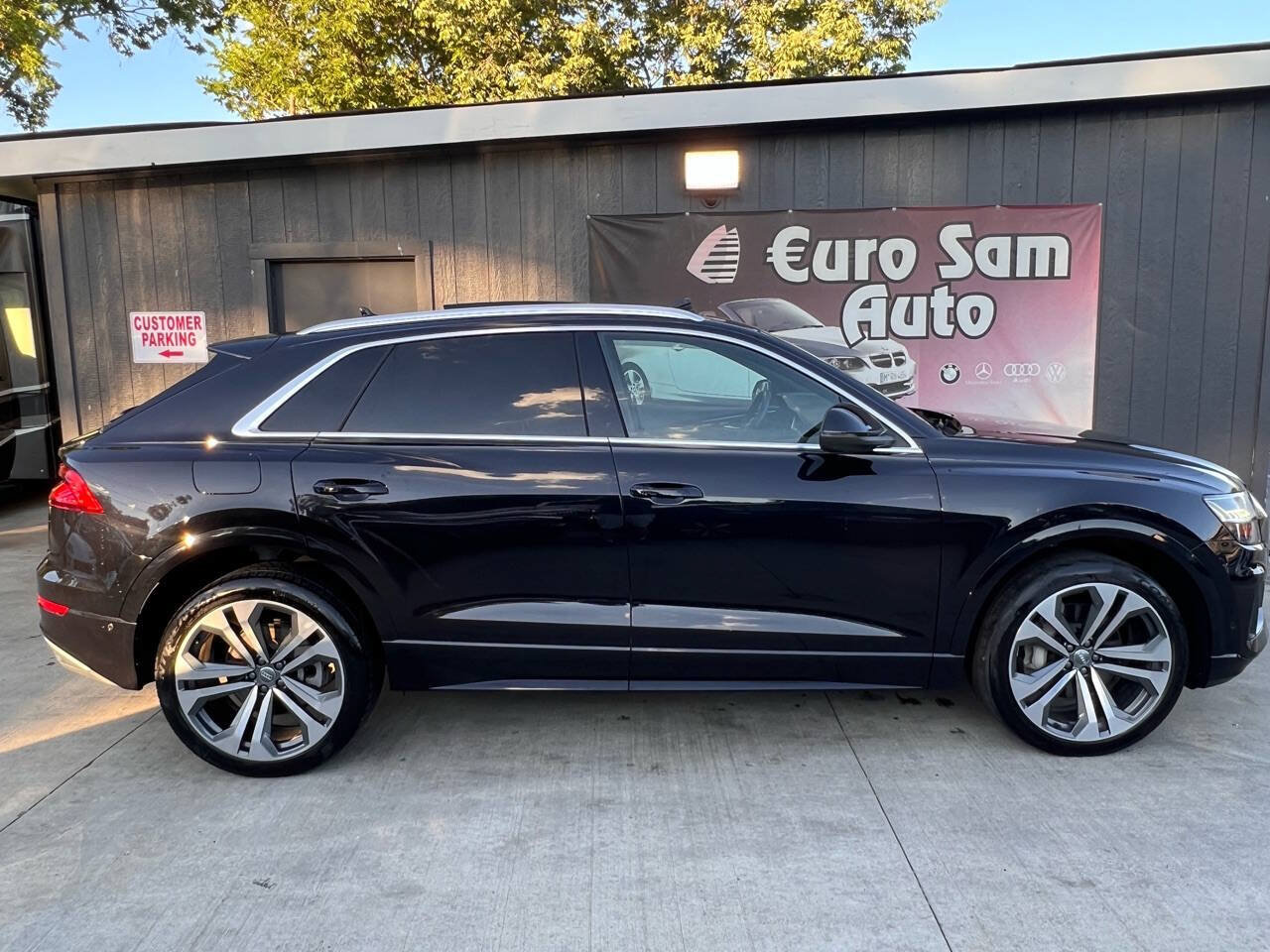 Used 2019 Audi Q8 Prestige AWD/4WD image 9