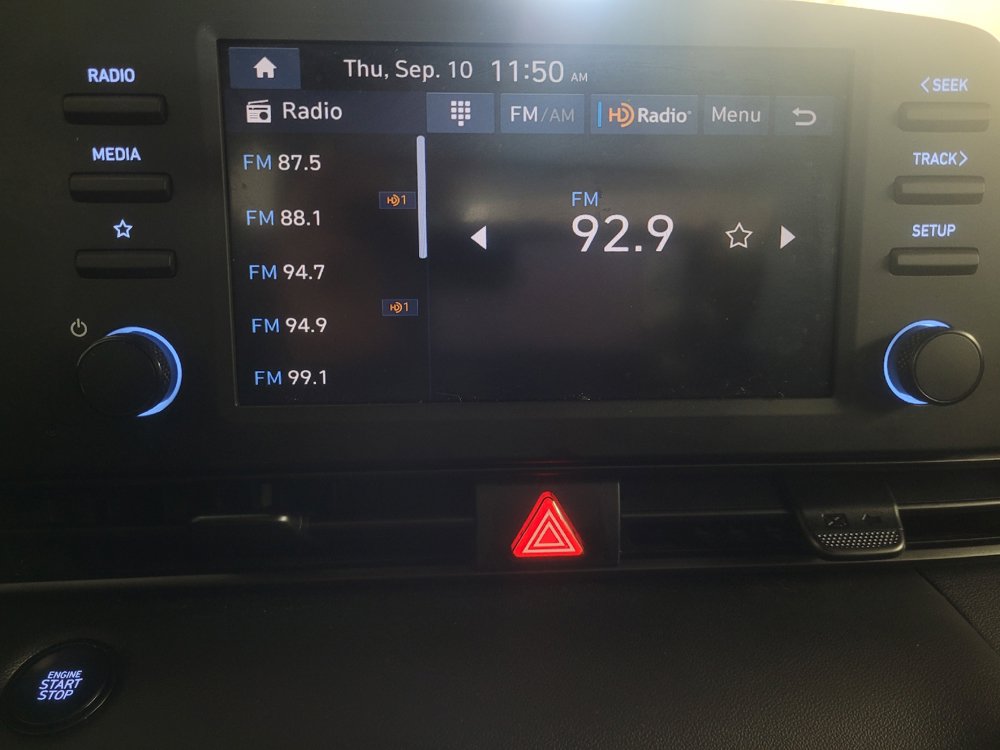 Used 2025 Hyundai Elantra Sport FWD image 25