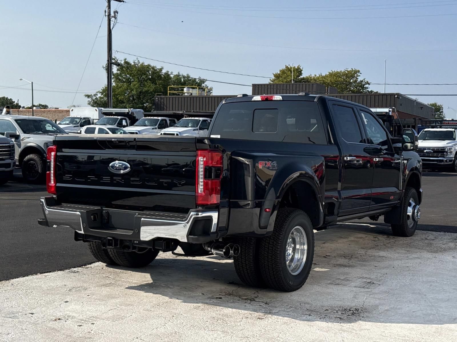 New 2026 Ford F350 Lariat w/ Lariat Ultimate Package AWD/4WD image 3