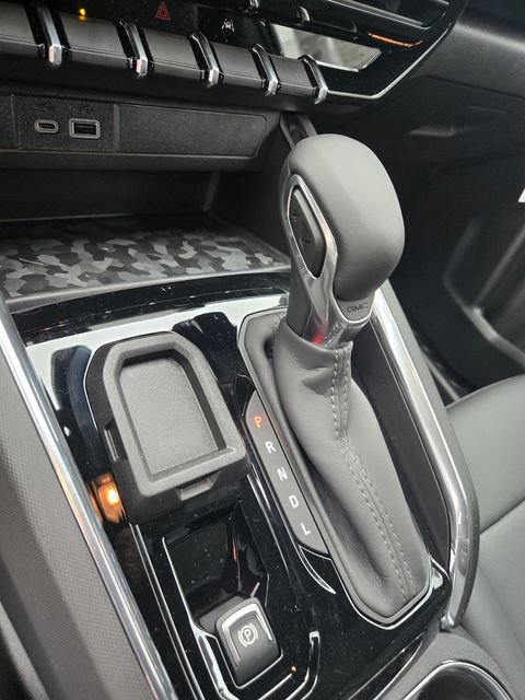 New 2026 GMC Canyon Elevation w/ Convenience Package image 16