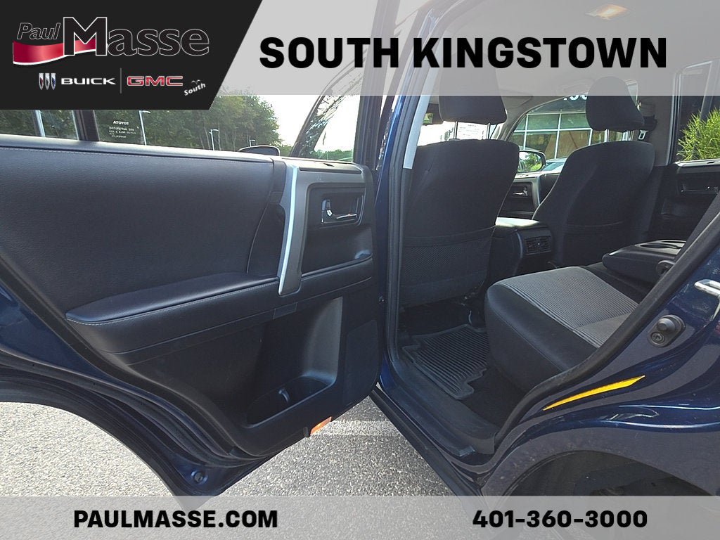 Used 2022 Toyota 4Runner SR5 AWD/4WD image 17