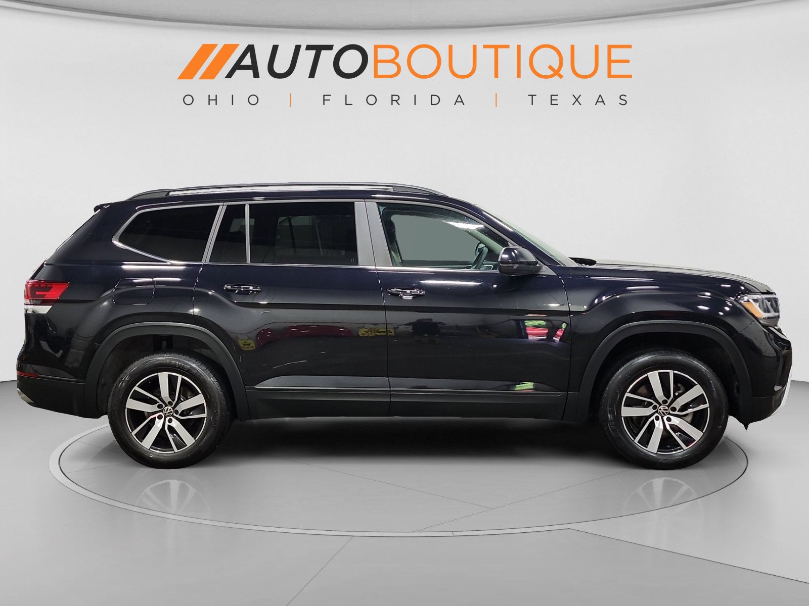 Used 2023 Volkswagen Atlas SE AWD/4WD image 6