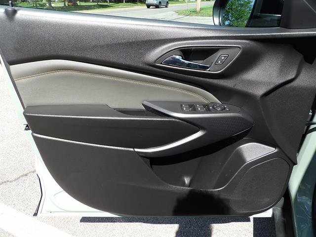 Used 2025 Chevrolet Trax ACTIV w/ Driver Confidence Package FWD image 15