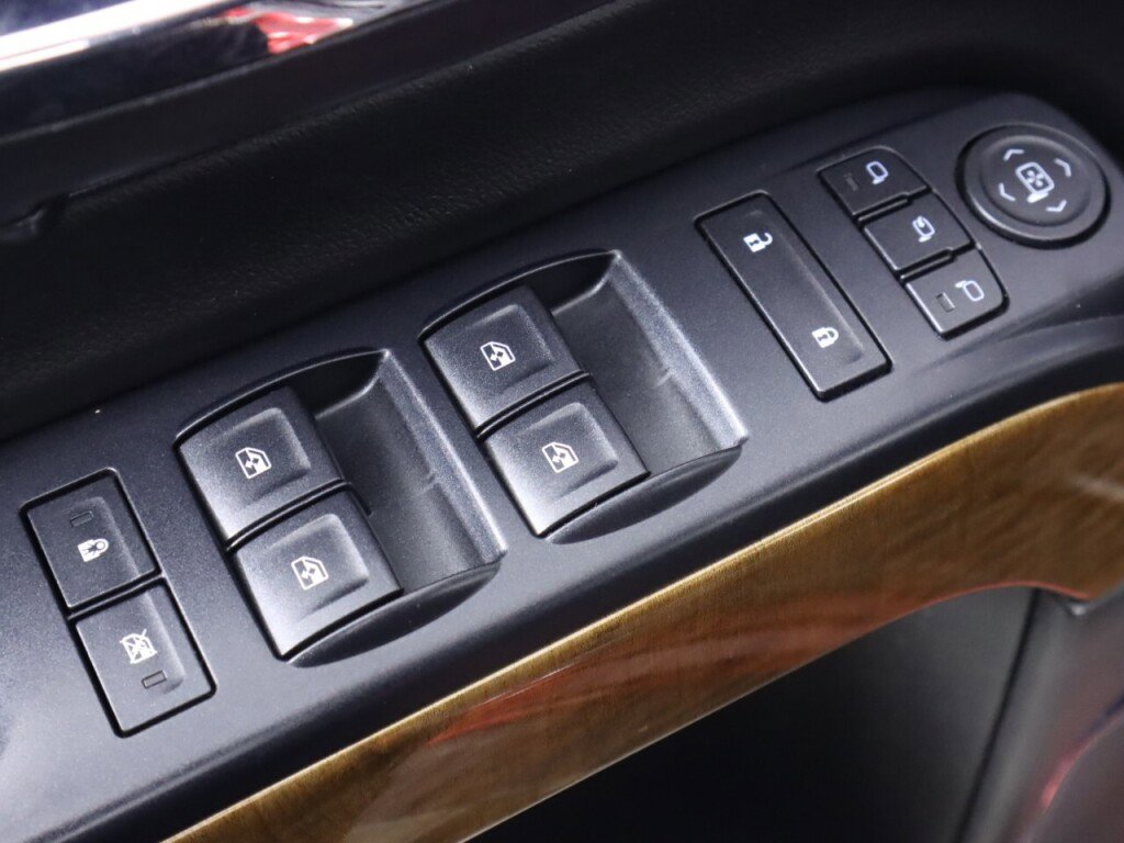 Used 2016 Chevrolet Silverado 1500 LTZ image 25