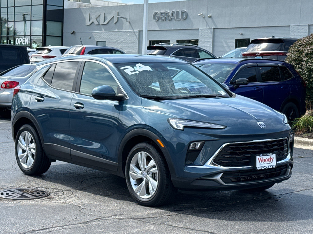Certified 2024 Buick Encore GX Preferred FWD image 6