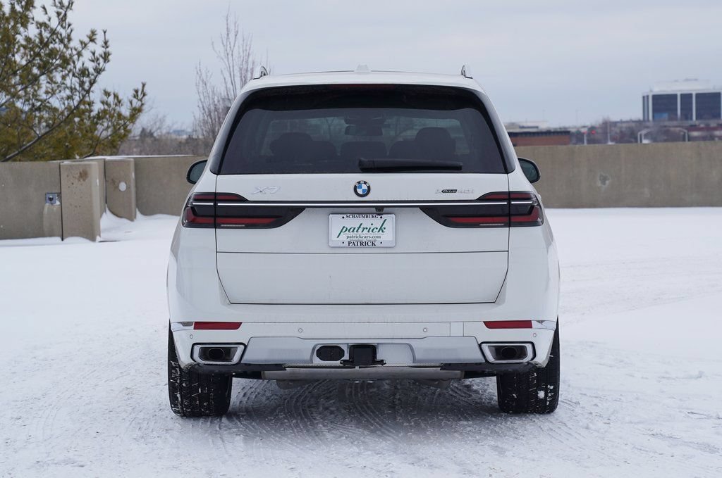 Used 2026 BMW X7 xDrive40i w/ Premium Package AWD/4WD image 5