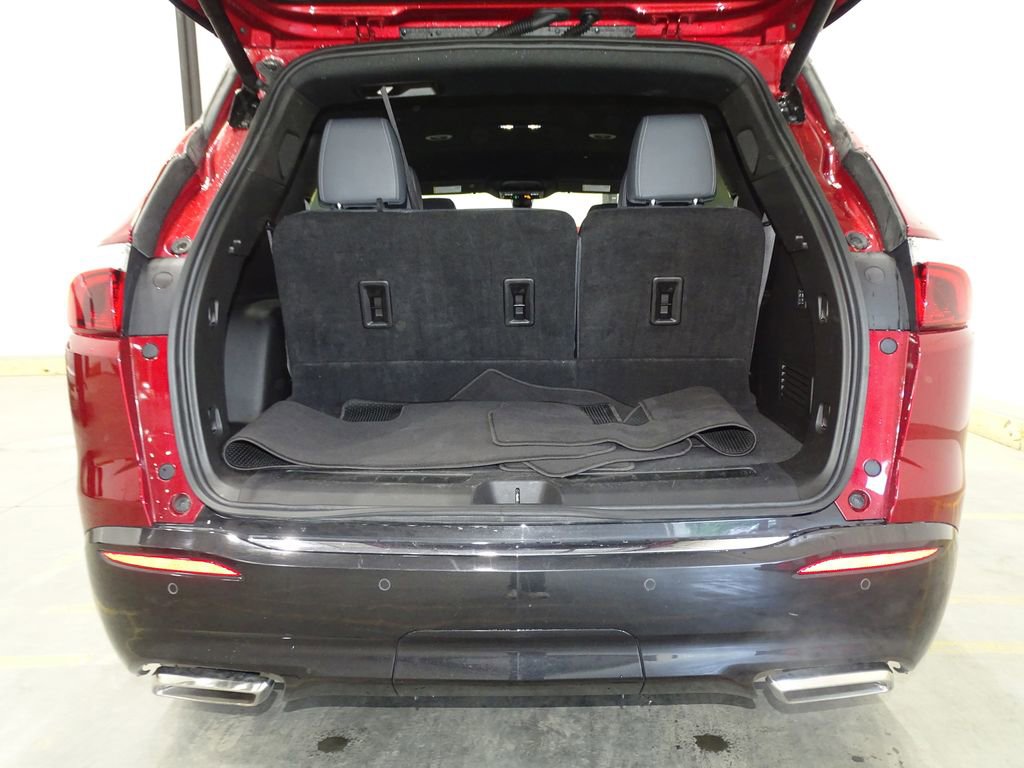 Used 2024 Buick Enclave Premium image 18